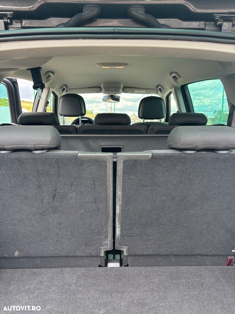 Opel Zafira - 8