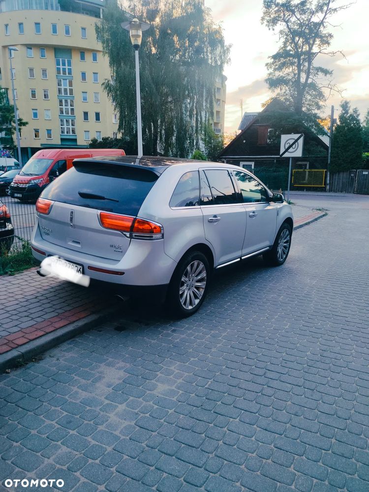 Lincoln MKX - 3