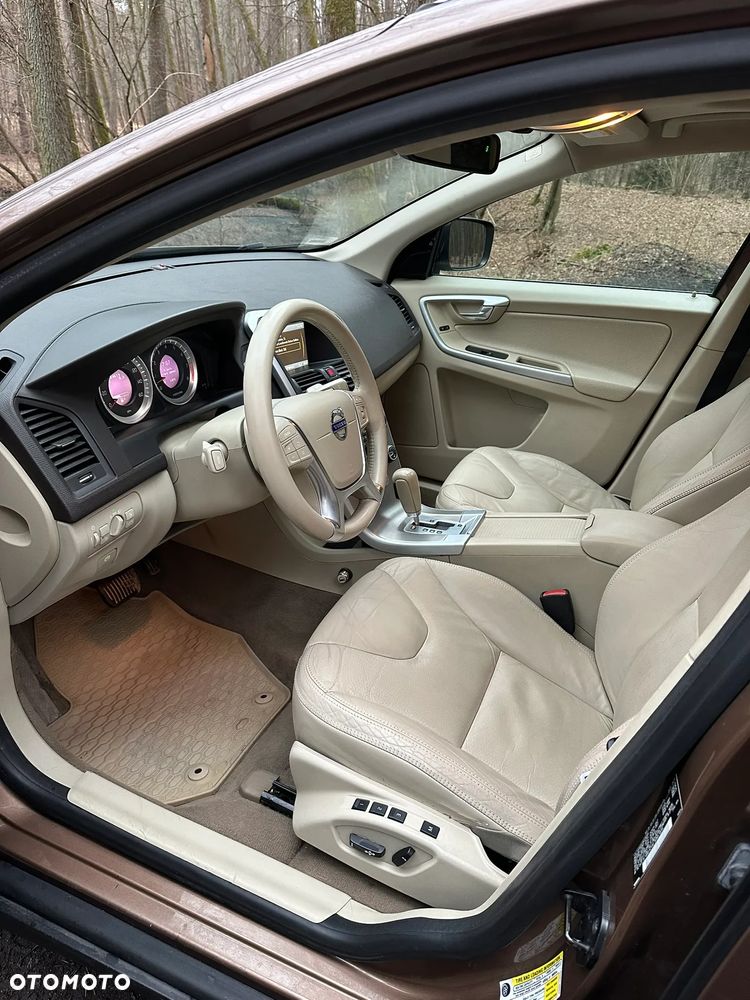 Volvo XC 60 T6 AWD Momentum - 5