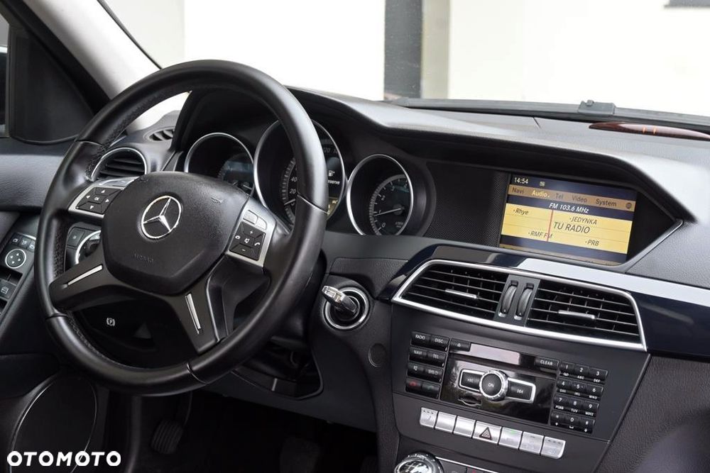 Mercedes-Benz Klasa C 180 Kompressor Avantgarde - 38