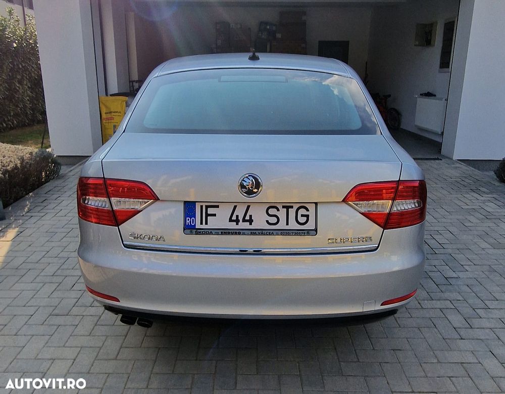 Skoda Superb 2.0 TDI Ambition - 12