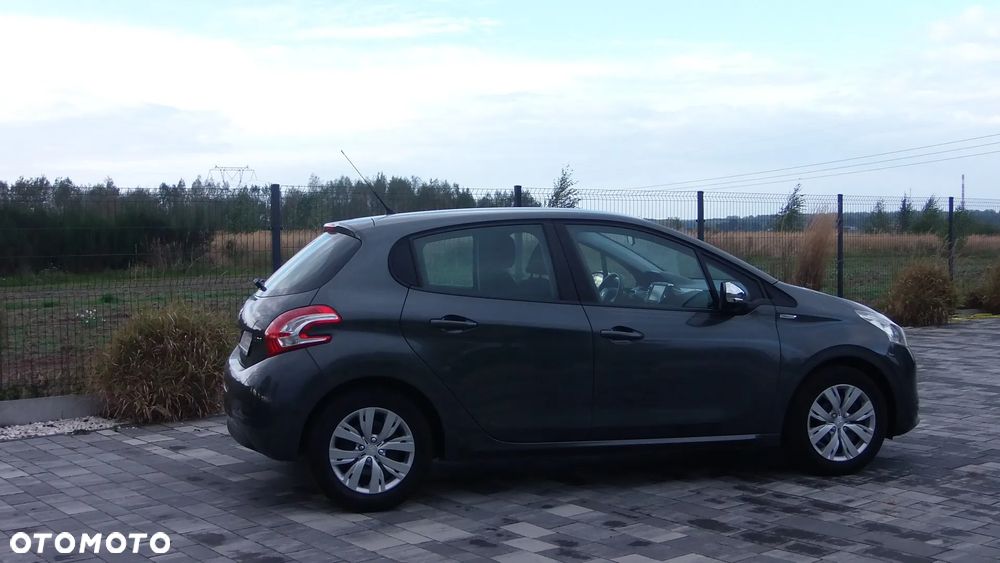 Peugeot 208 1.2 VTi Style - 3