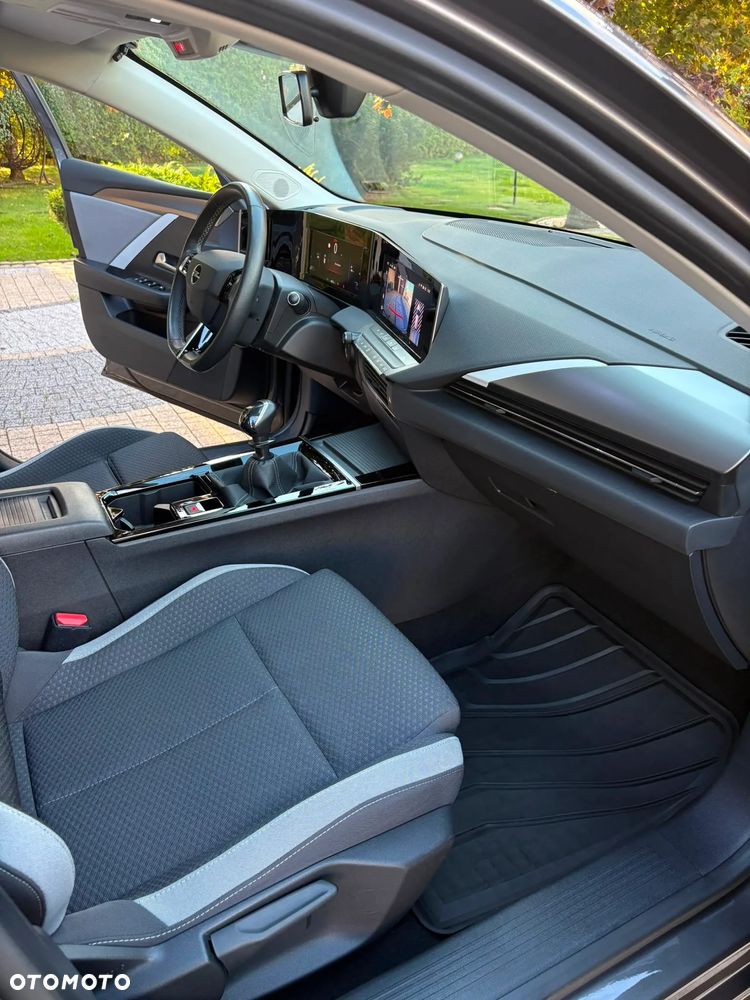 Opel Astra 1.2 T Elegance S&S - 13