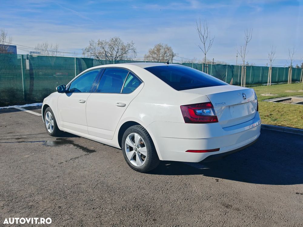 Skoda Octavia 2.0 TDI STYLE - 2