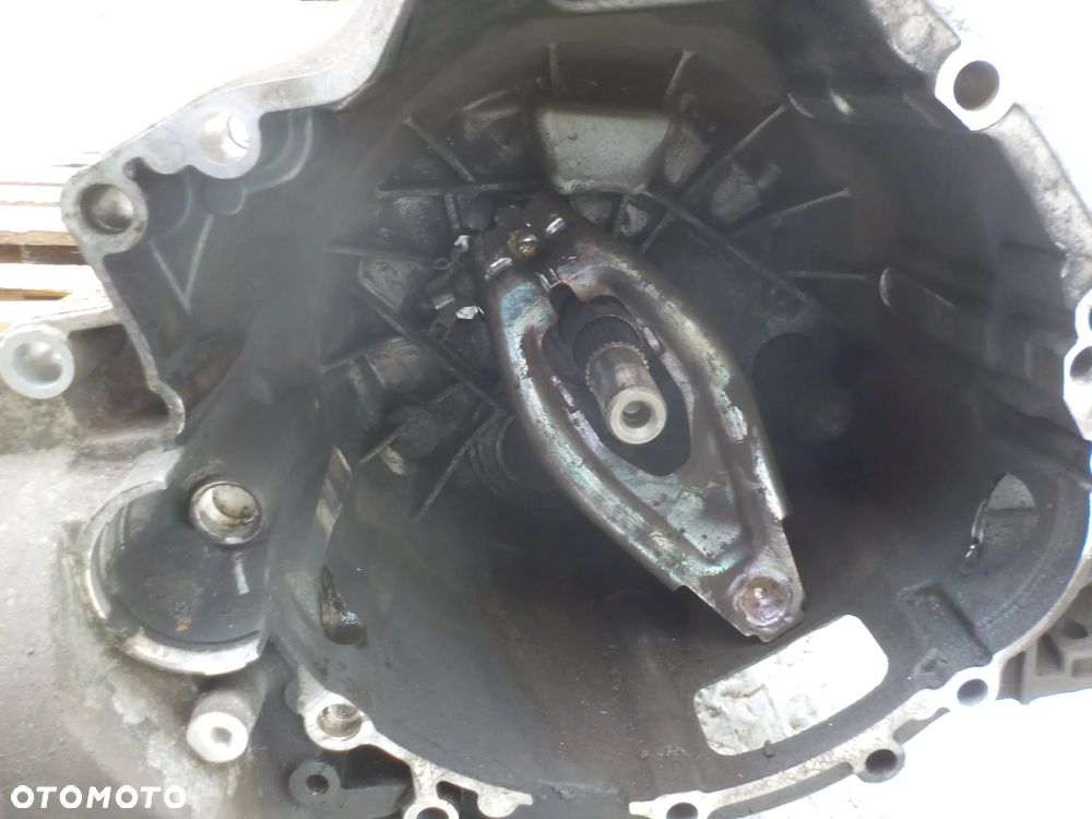 AUDI A4 B8 1.8 TFSI SKRZYNIA BIEGÓW LLU - 4