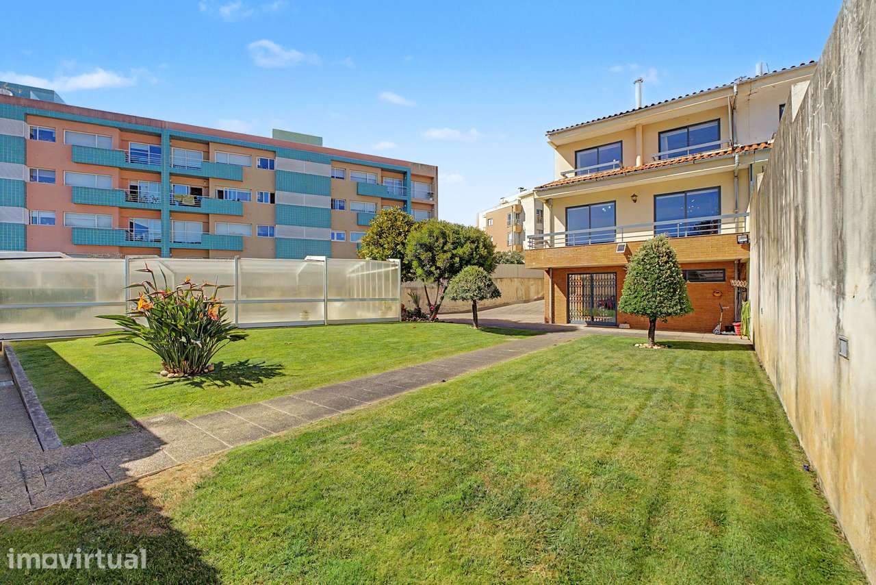 Moradia T5 com piscina e jacuzzi no Furadouro - Grande imagem: 4/35