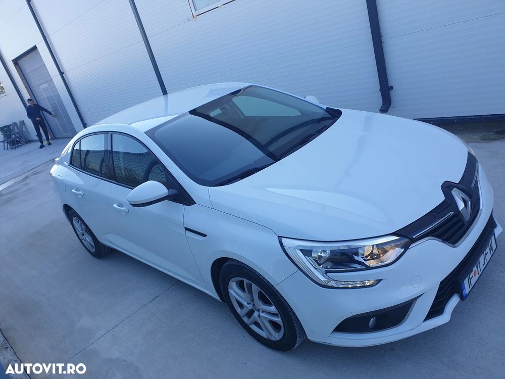 Renault Megane TCe Business - 20