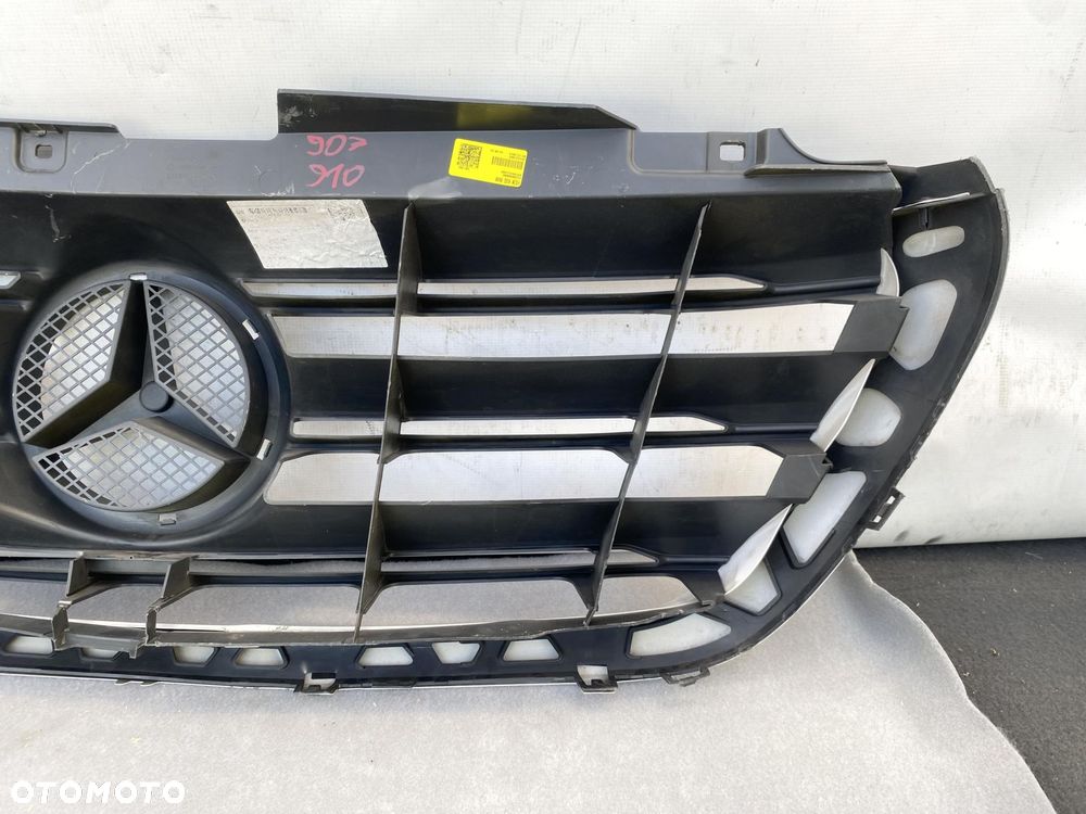 SPRINTER 907 910 17- ATRAPA GRILL PRZEDNI MASKOWNICA PRZÓD Z RAMKĄ BIAŁĄ - 9