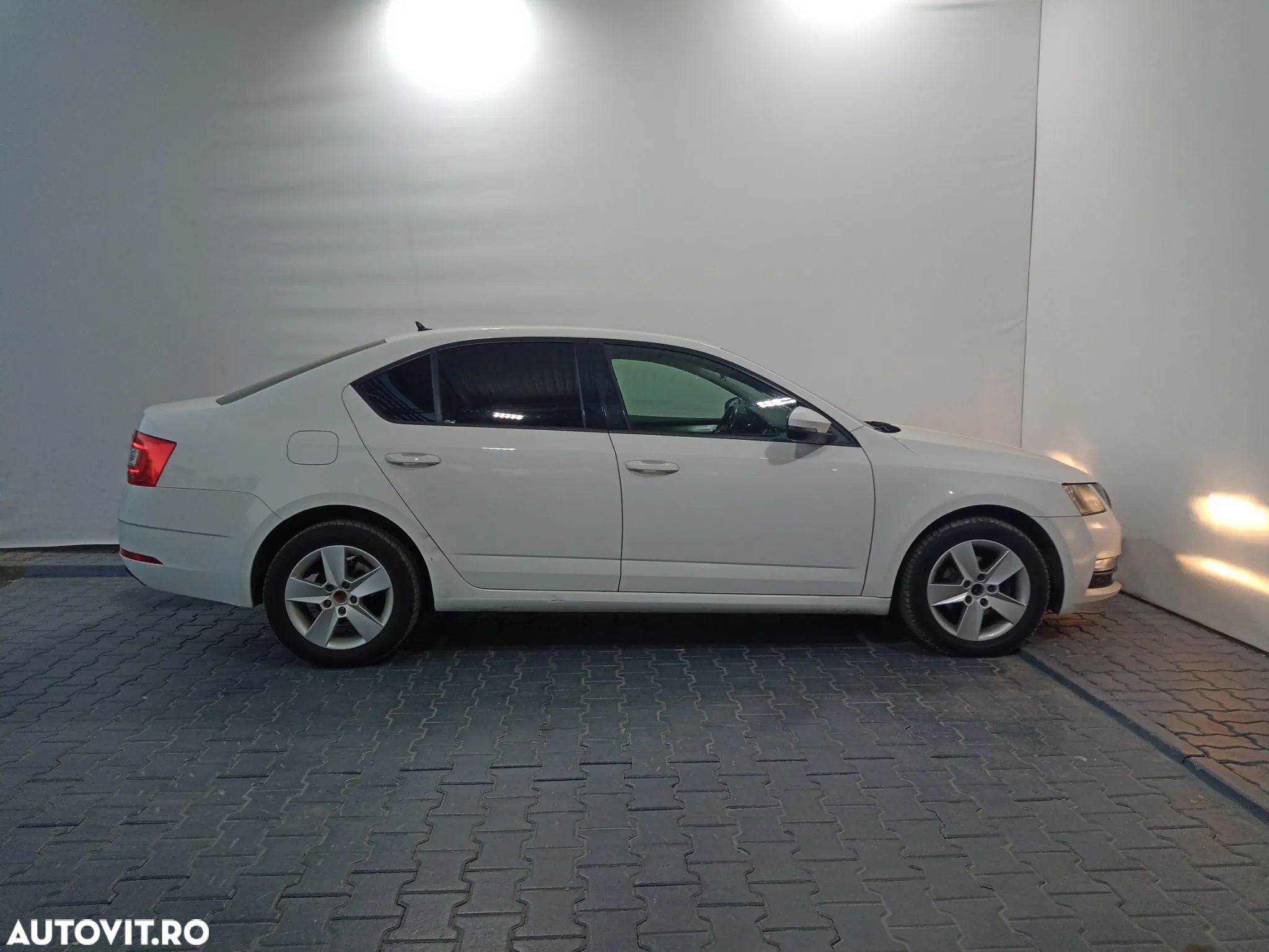 Skoda Octavia 1.6 TDI Ambition - 29