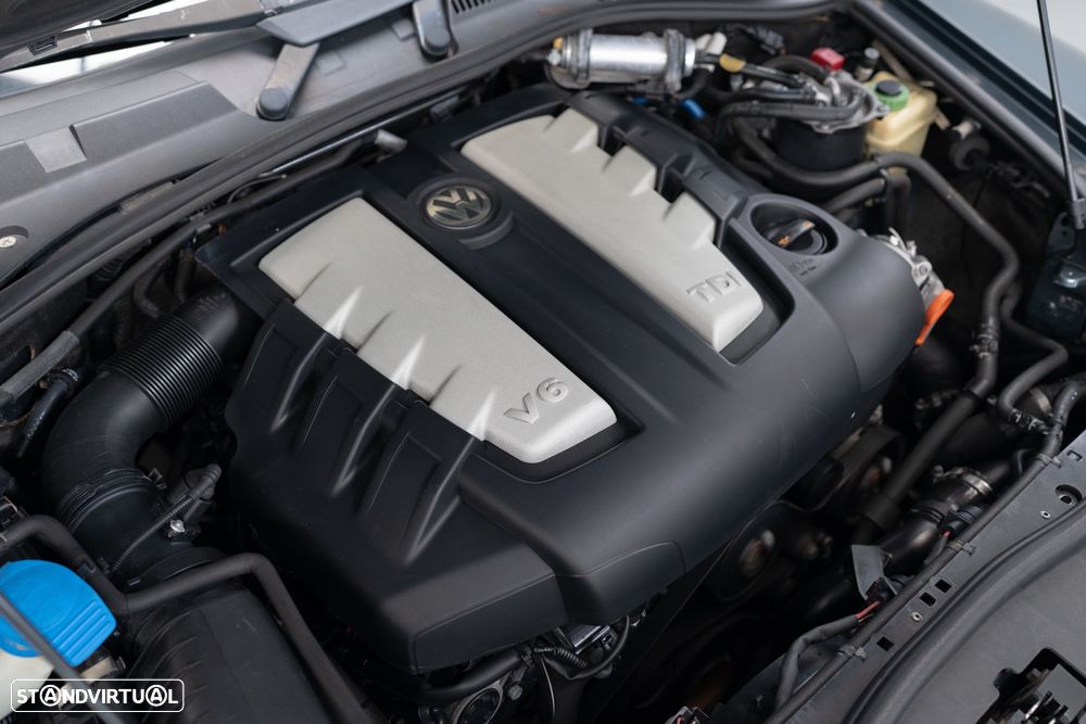 VW Touareg 3.0 TDI V6 Tiptronic - 31