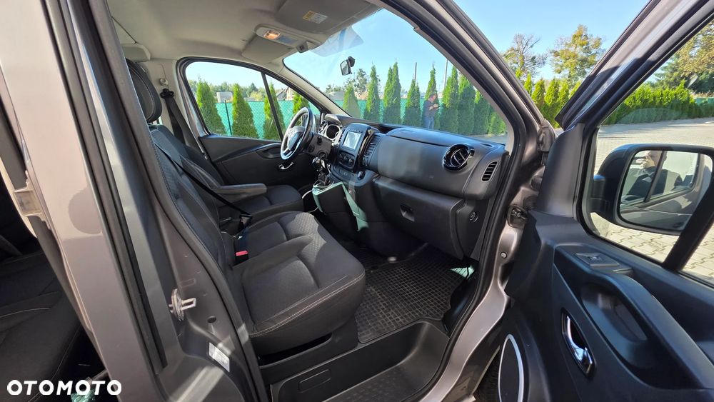 Opel Vivaro - 8