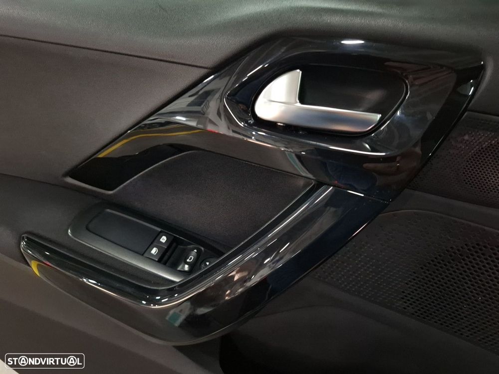 Peugeot 208 1.2 PureTech Style - 22