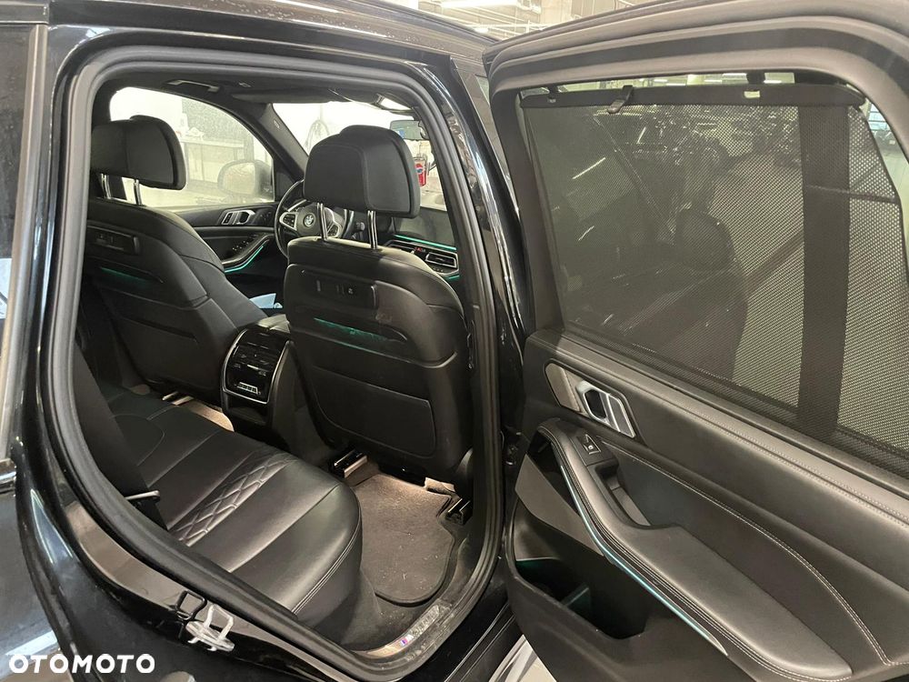 BMW X5 M M50d - 9