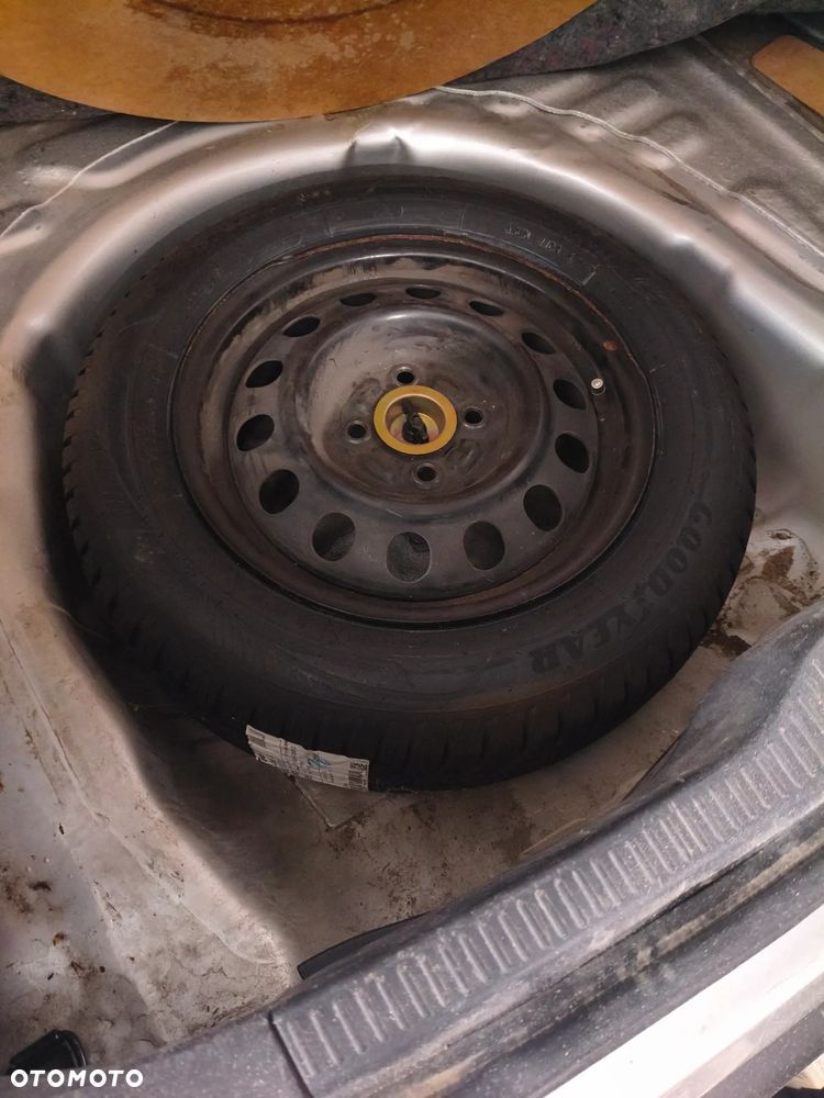 Toyota Corolla 1.9 D Luna - 19