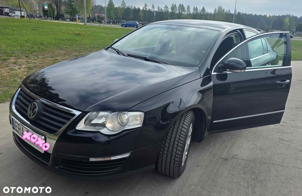 Volkswagen Passat 1.9 TDI Individual - 1