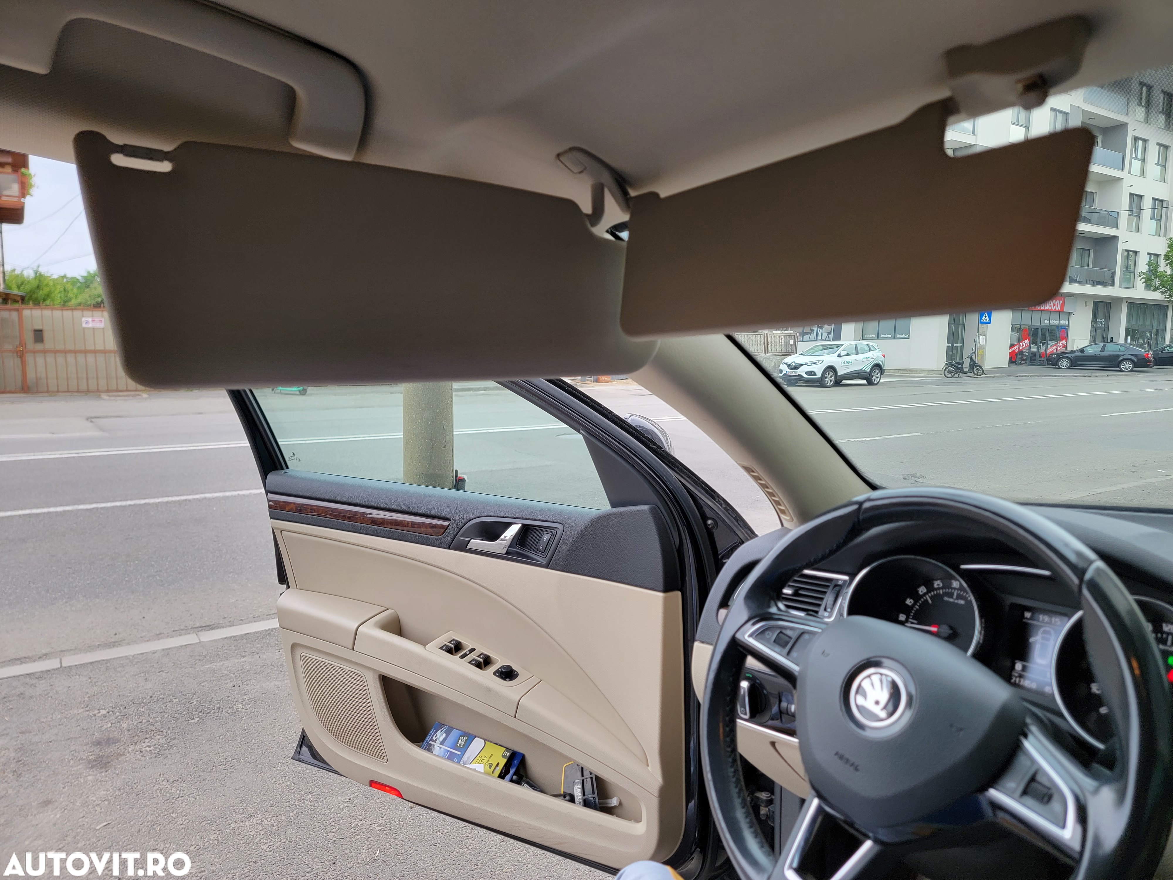 Skoda Superb Combi 2.0 TDI DSG L&K - 19