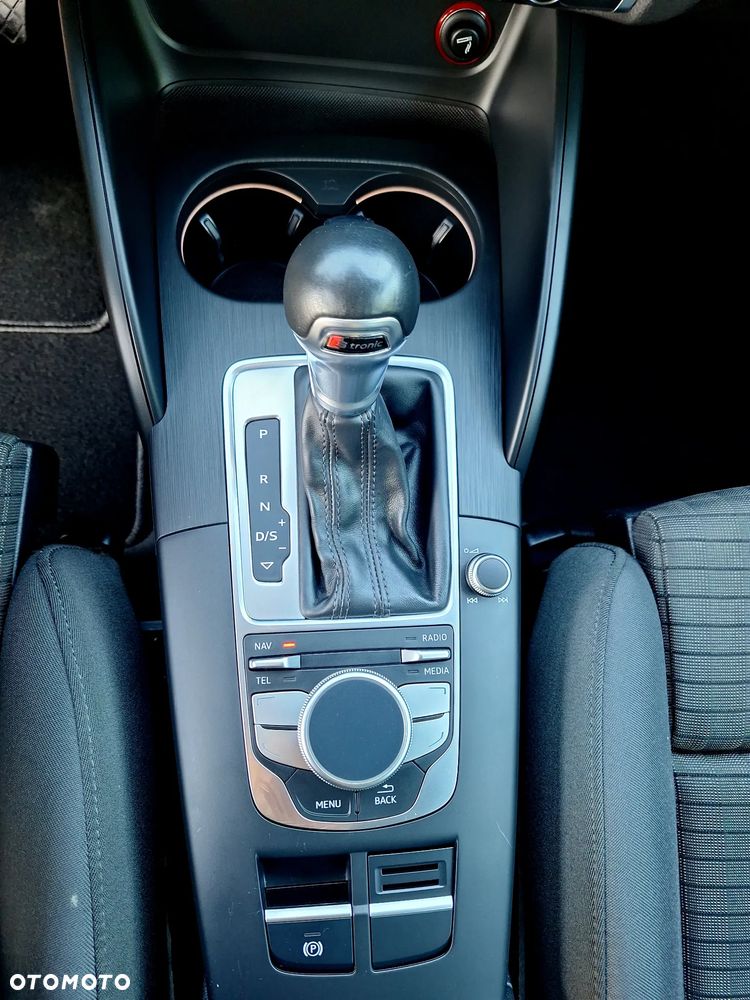 Audi A3 Sportback 1.4 TFSI S tronic Attraction - 28