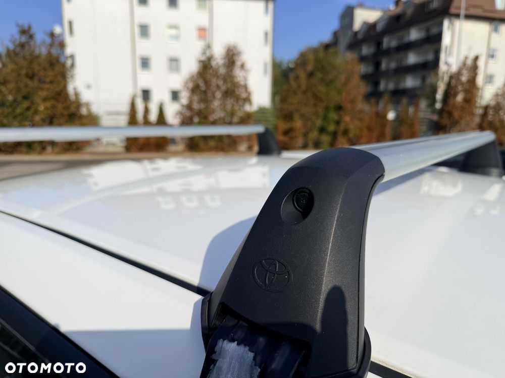 Toyota Auris 1.8 HSD Luna - 19