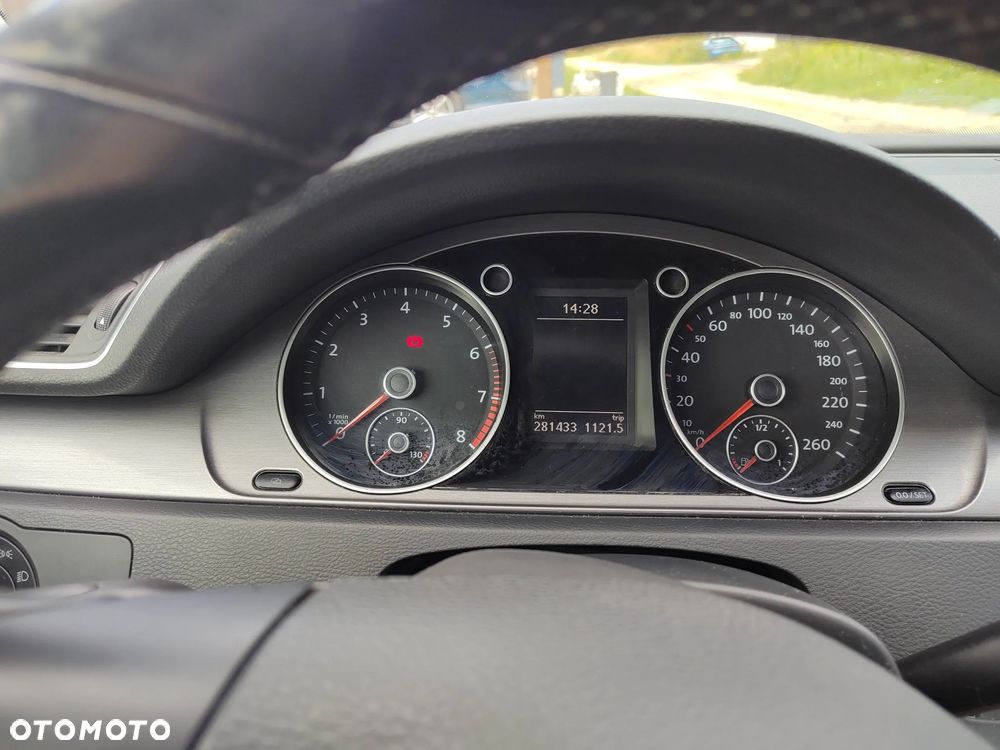 Volkswagen Passat 1.8 TSI Comfortline - 12