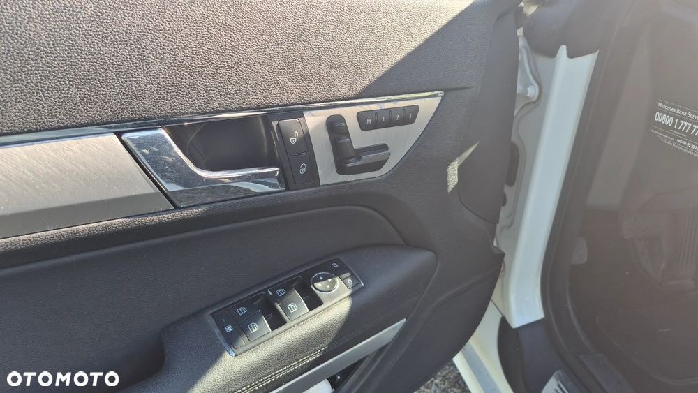 Mercedes-Benz Klasa E 350 CDI BlueEff - 12