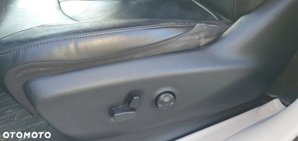 Chrysler Pacifica - 40