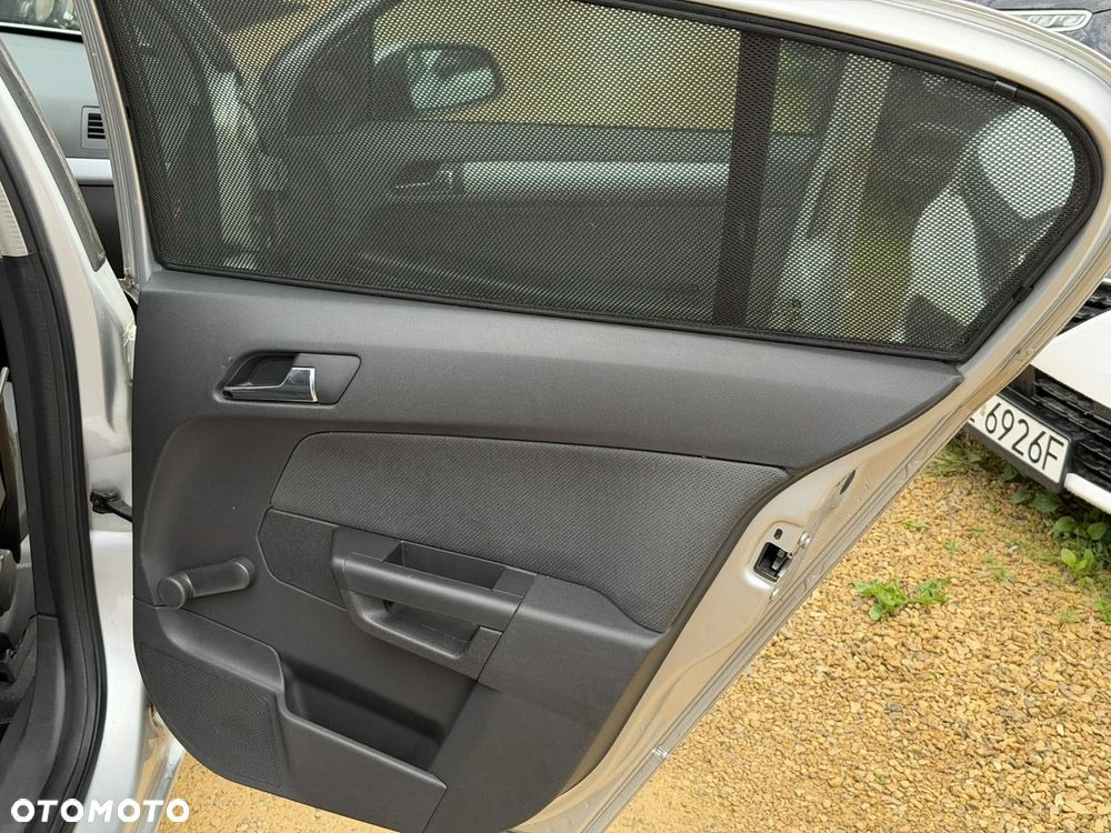 Opel Astra - 26