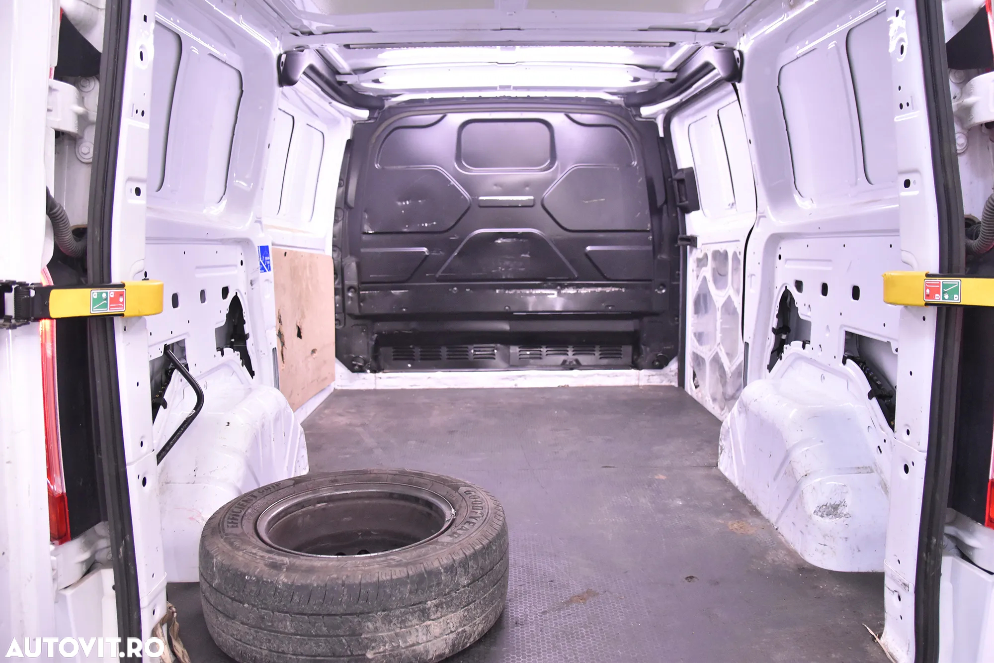 Ford Transit Custom - 19