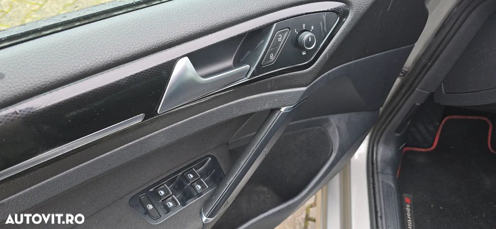 Volkswagen Golf 1.4 TSI (BlueMotion Technology) DSG Highline - 29