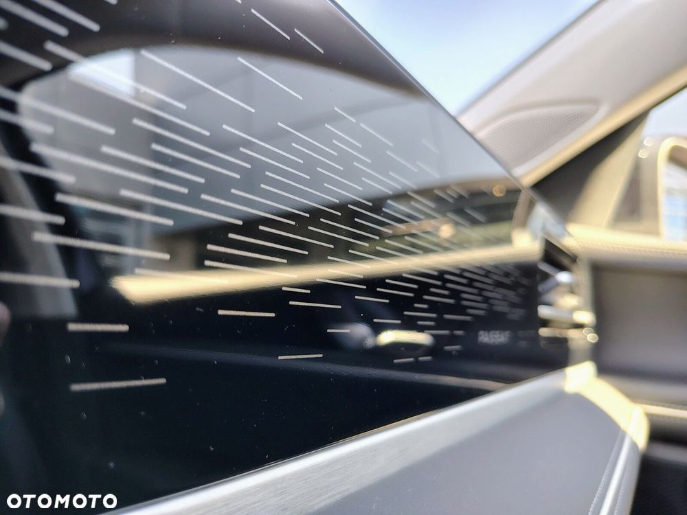 Volkswagen Passat - 24