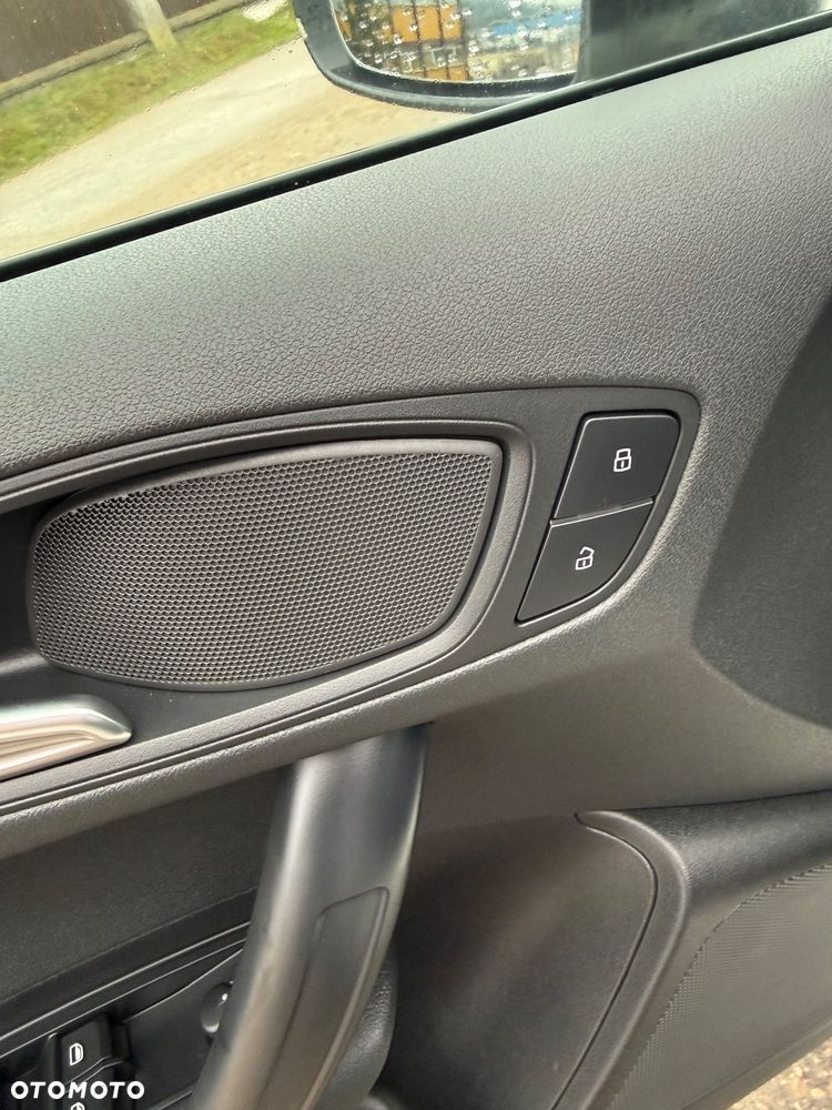 Audi A1 Sportback 1.6 TDI S line edition - 22