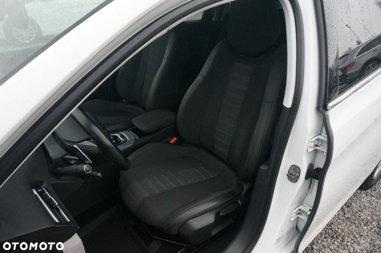 Peugeot 308 1.5 BlueHDi Allure Pack S&S EAT8 - 22