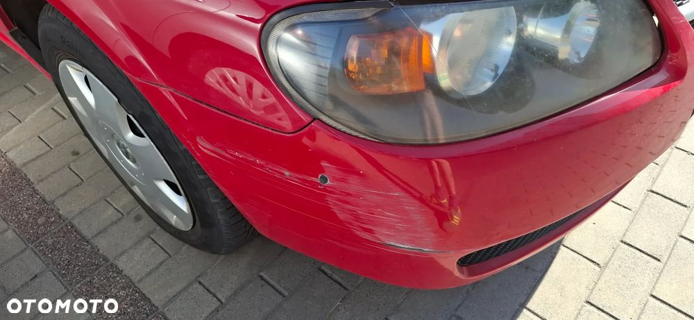 Nissan Almera 1.5 Base - 5