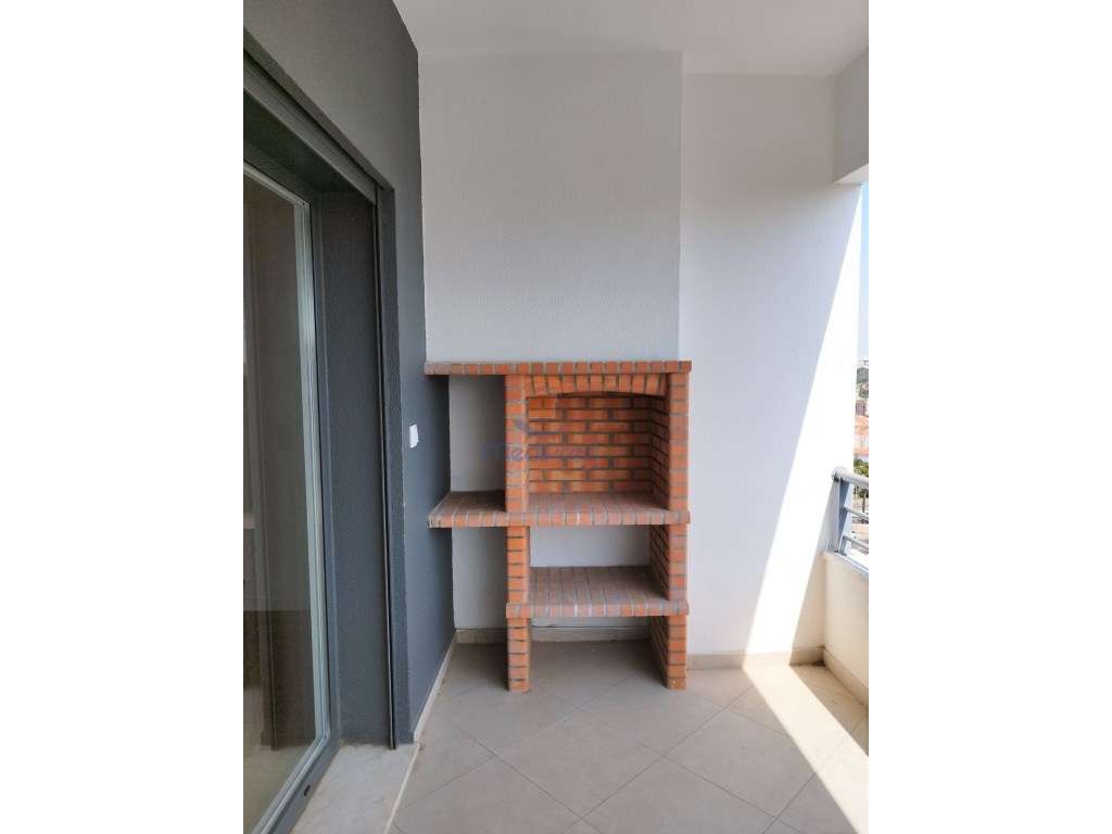 Duplex T3+1 NOVO com TERRAÇO de 103m2 | Colinas do Cruzeiro - Grande imagem: 5/42