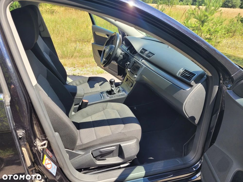 Volkswagen Passat 2.0 TDI BlueMotion Technology Comfortline - 15