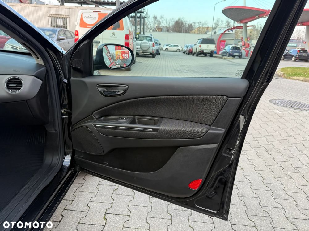 Fiat Bravo 1.4 T-JET 16V Dynamic NAV - 28