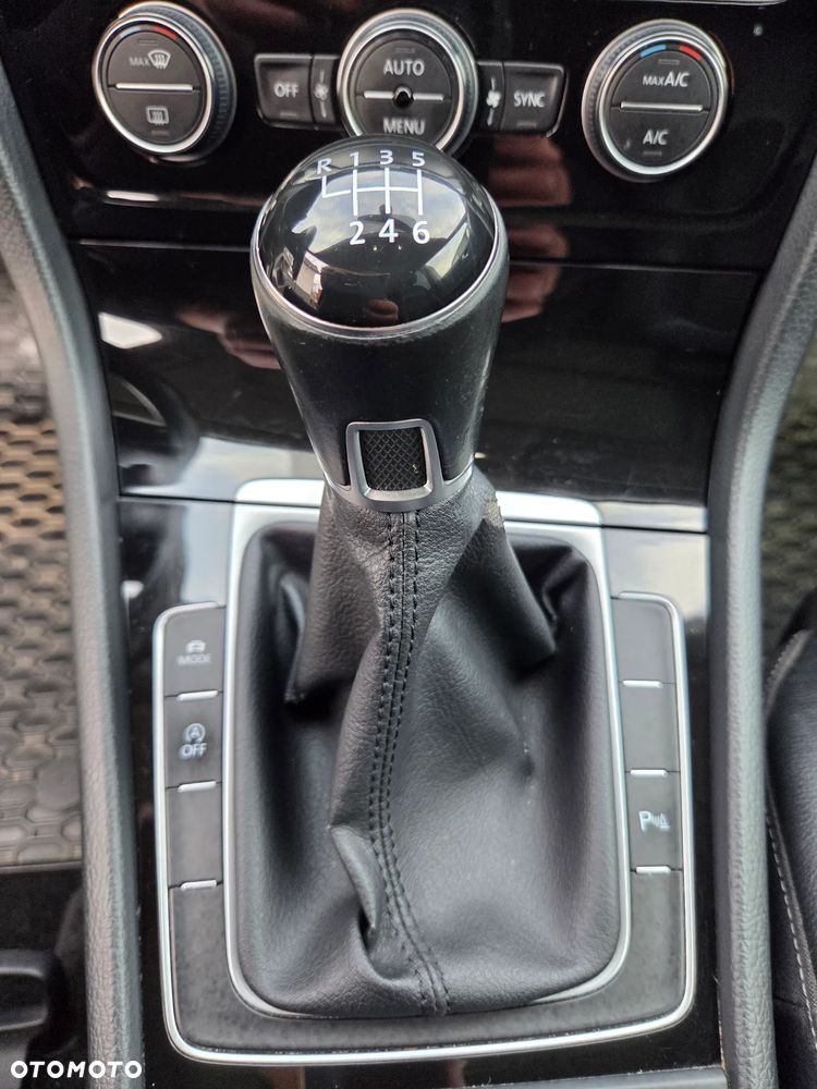 Volkswagen Golf 2.0 TDI (BlueMotion Technology) Highline - 19