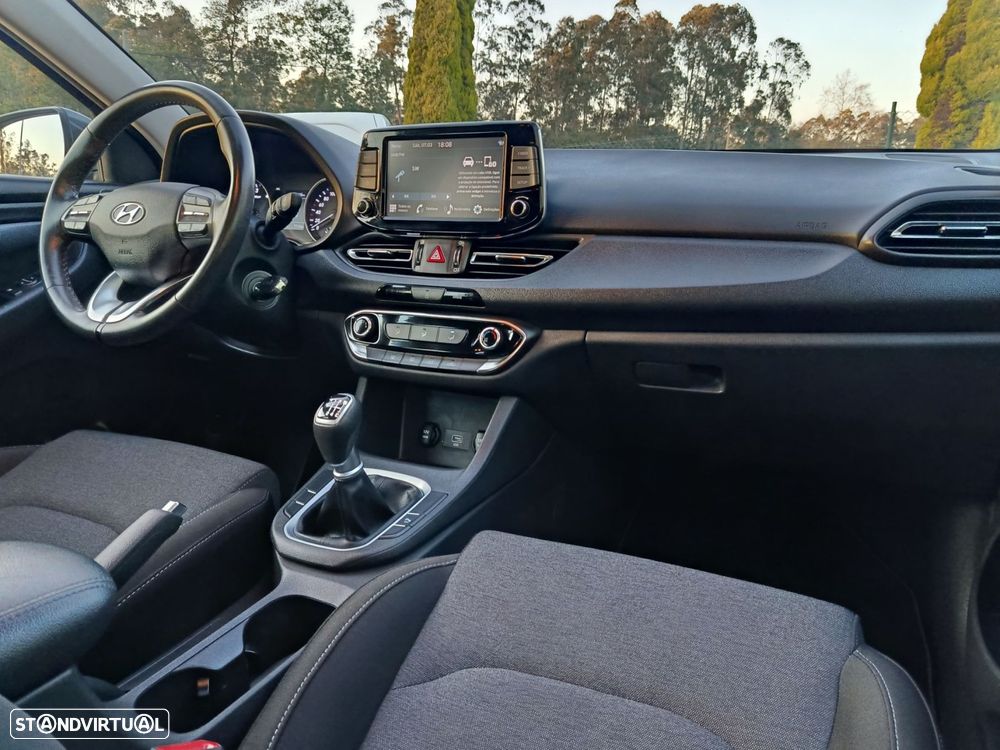 Hyundai i30 1.6 CRDI STyle Plus - 19