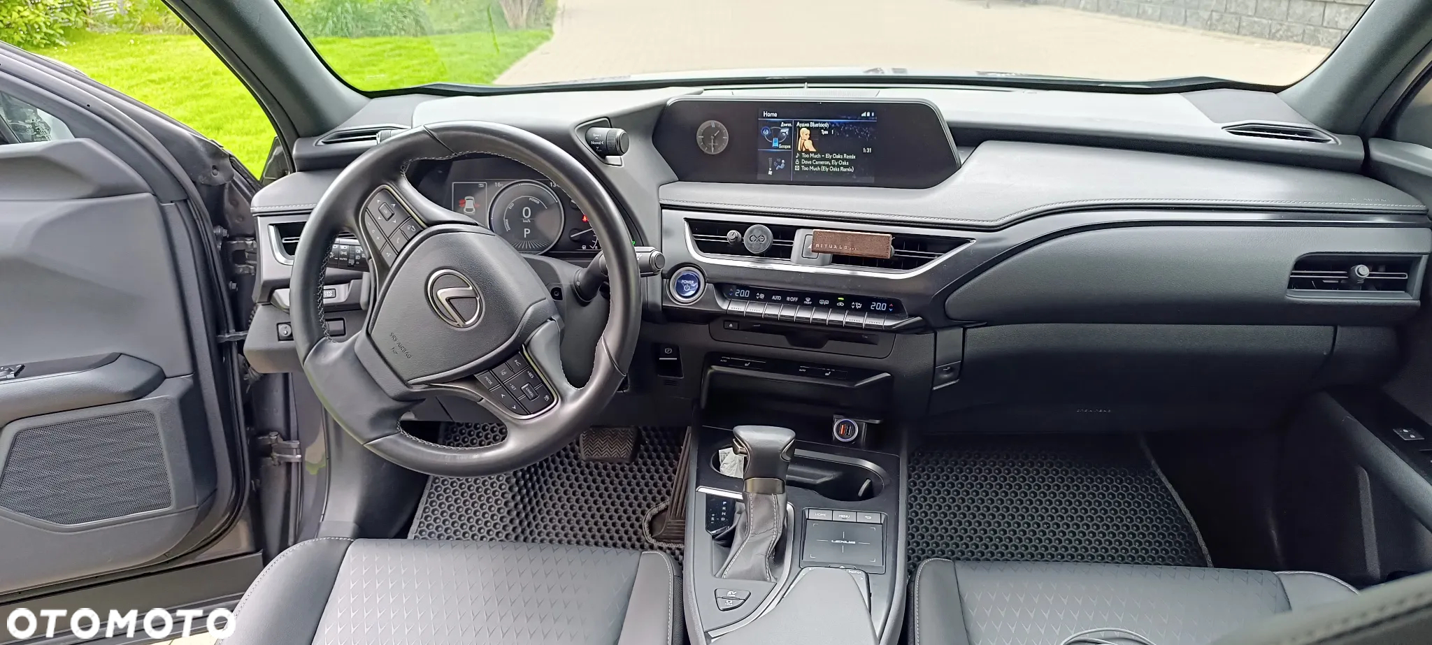 Lexus UX 250h GPF F Impression 2WD - 8