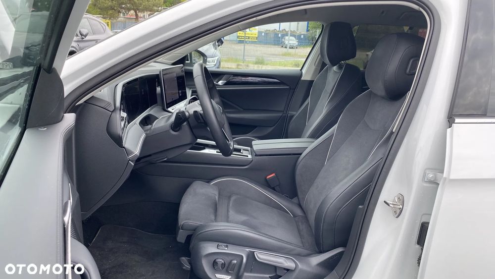 Volkswagen Passat Variant 2.0 TDI SCR Business Plus DSG - 9