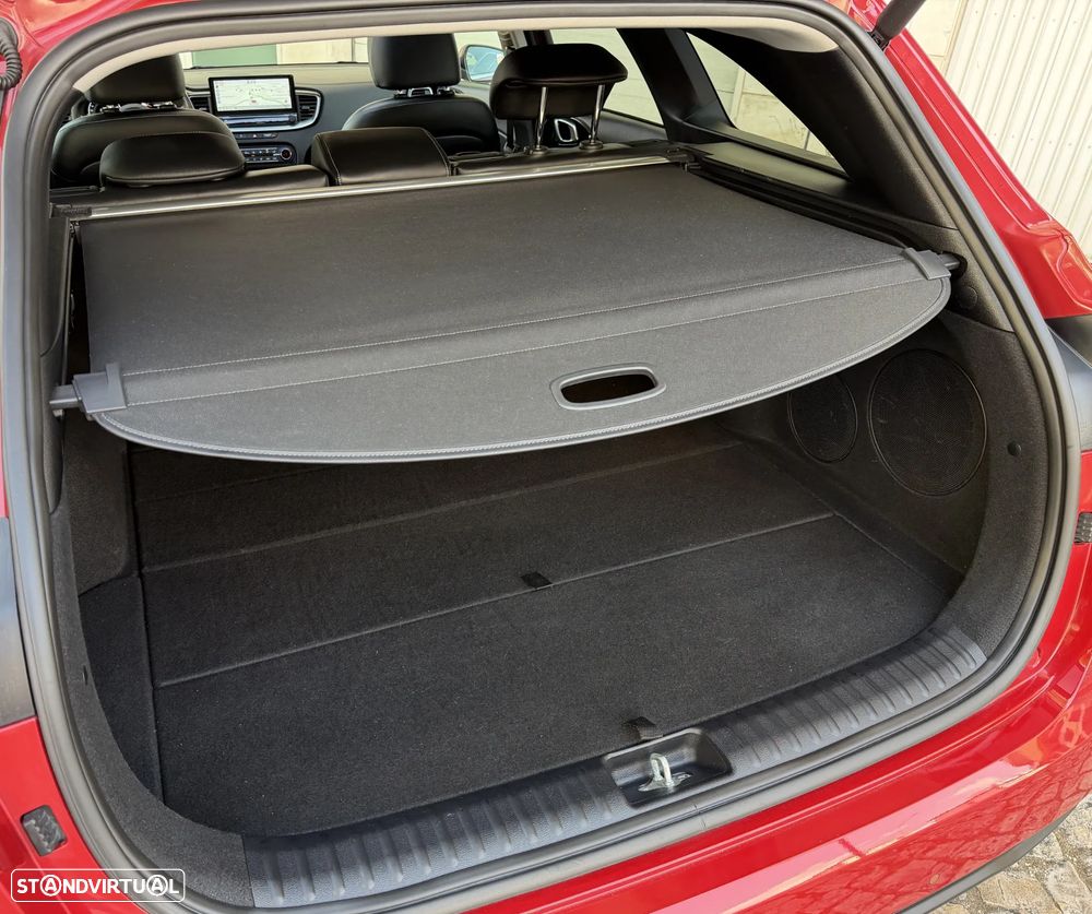 Kia Ceed SW 1.6 CRDi DCT Platinum Edition - 31