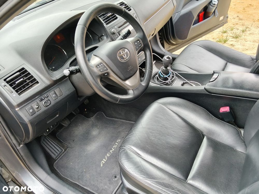 Toyota Avensis - 7