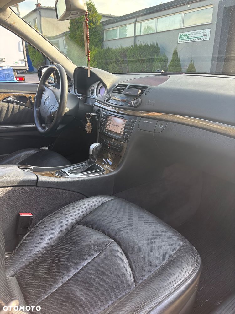 Mercedes-Benz Klasa E 500 4Matic Automatik Avantgarde - 16