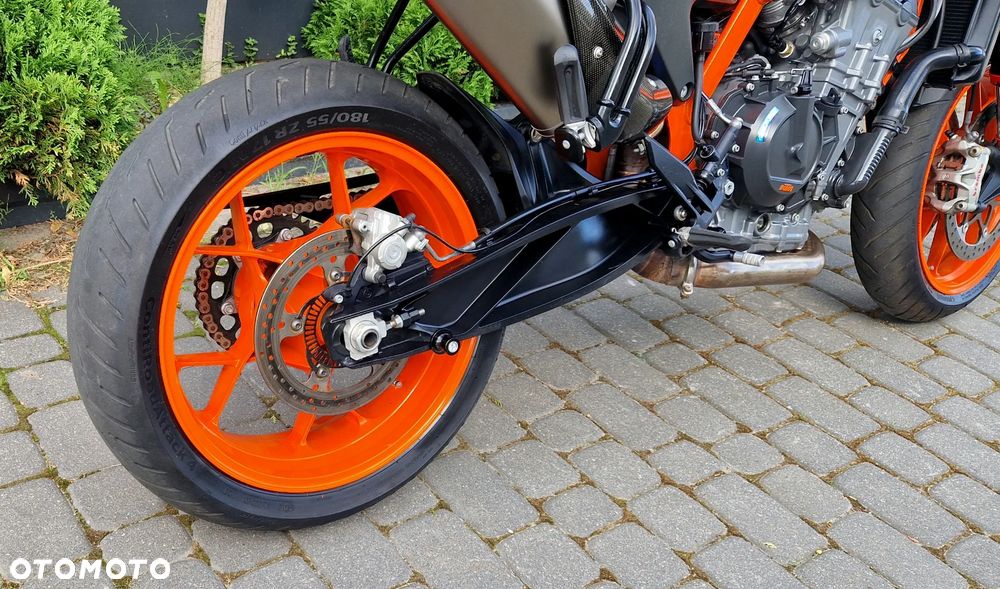 KTM DUKE 890 - 24
