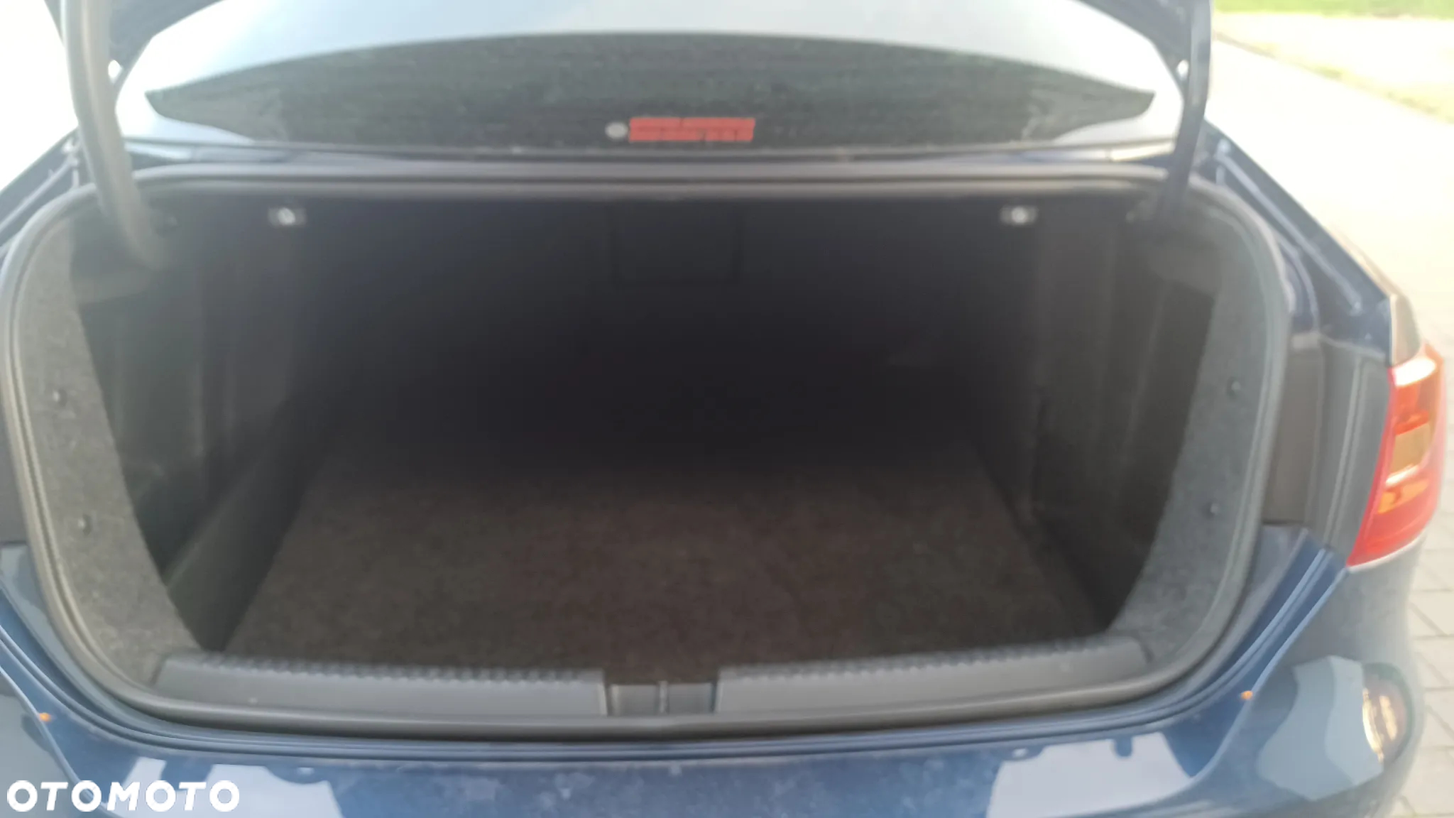 Volkswagen Jetta 1.6 TDI BMT Trendline - 12
