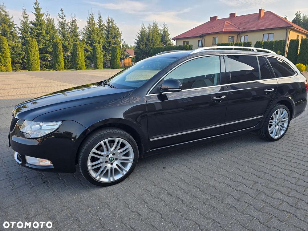 Skoda Superb 2.0 TDI 4x4 Exclusive - 32