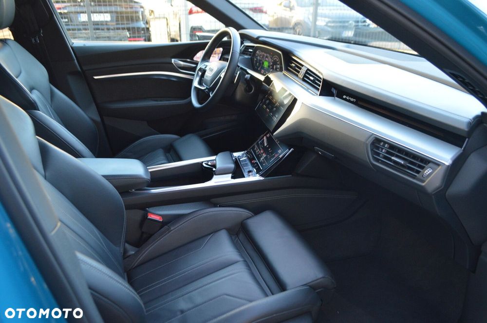 Audi e-tron - 31