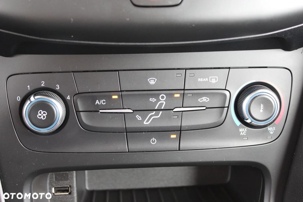 Ford Focus - 33