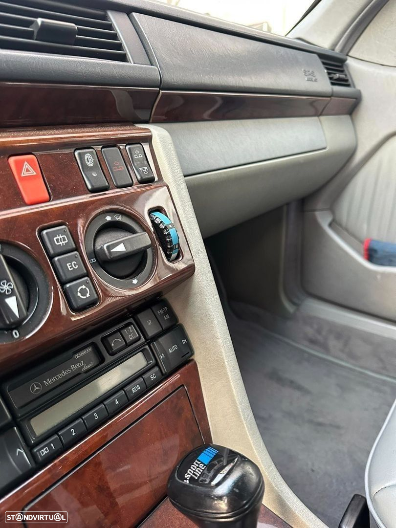 Mercedes-Benz 300 - 17