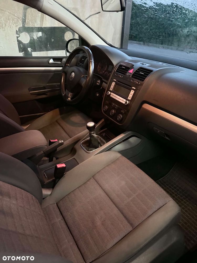 Volkswagen Golf 1.6 Trendline - 5