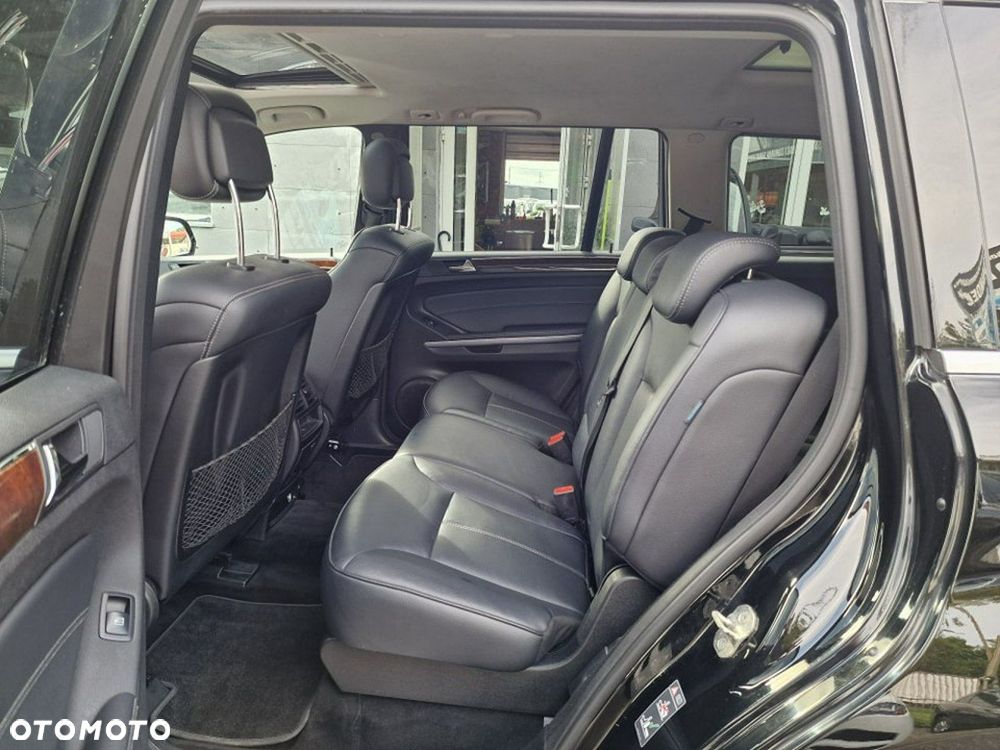 Mercedes-Benz GL - 29